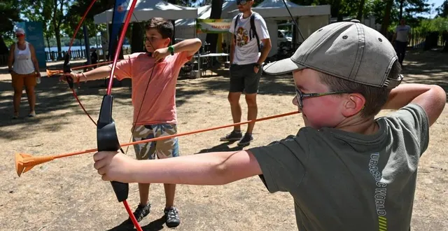 photo  le tir à l’arc est une des nombreuses animations proposées par « l’été au lac ».  &copy;  co-laurent combet 
