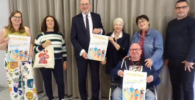 photo  solidarité femmes 72 et les étincelles 72 ont reçu un don de 678,50 € chacune de la part de la commune.  &copy;  le maine libre 