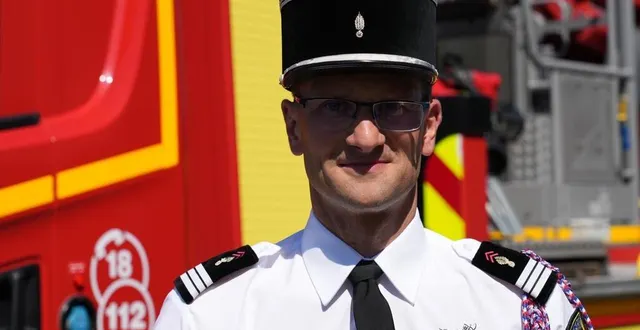 photo  cérémonie de passation de commandement au centre d’incendie et de secours de le mans sud (sarthe), mercredi 9 juillet 2025, entre le commandant alexandre grosse et le capitaine matthieu bertrand.  &copy;  ouest-france 