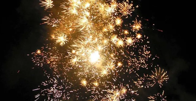 photo  la flèche tirera son feu d’artifice, dimanche 13 juillet, à 23 h à la monnerie.  &copy;  archives ouest-france 