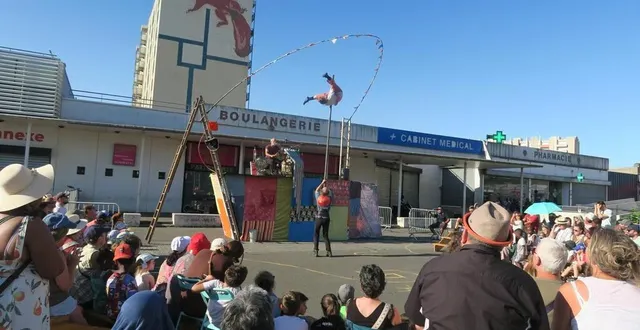 photo  les barosolo ont mêlé l’art du cirque et l’humour, jeudi 10 juillet 2025, au mans (sarthe).  &copy;  ouest-france 