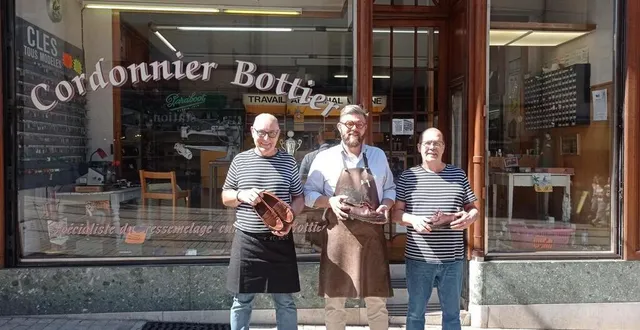 photo  thibault d’echallens, nouveau gérant de la cordonnerie ancestrale, entouré de philippe lecomte (à droite) et d’olivier pancher qui prennent leur retraite.  &copy;  ouest-france 