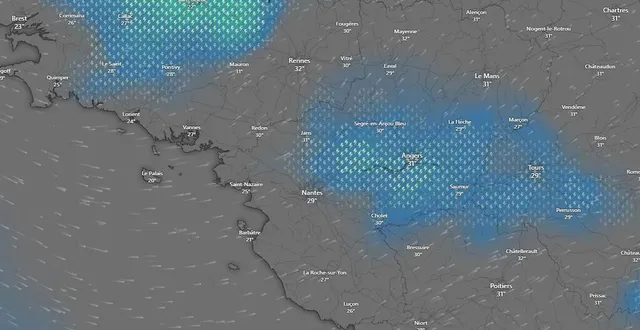 photo  les prévisions orageuses et pluvieuses dimanche 13 juillet à 17 heures.  &copy;  windy / ecmwf 