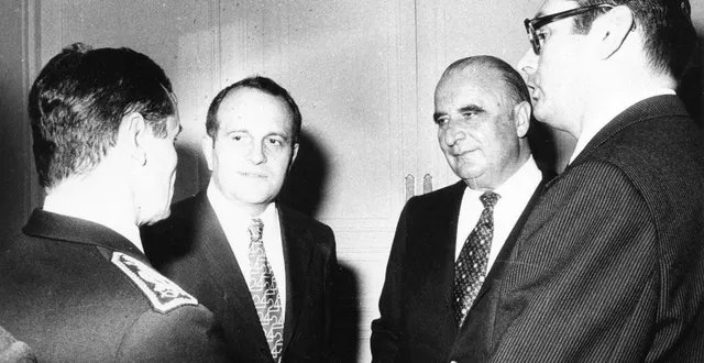 photo  gérard chasseguet (à droite) a été secrétaire général adjoint de georges pompidou, ici au mans pendant les 24 heures du mans le 10 juin 1972, lorsqu’il était président de la république.  &copy;  archives ouest-france 