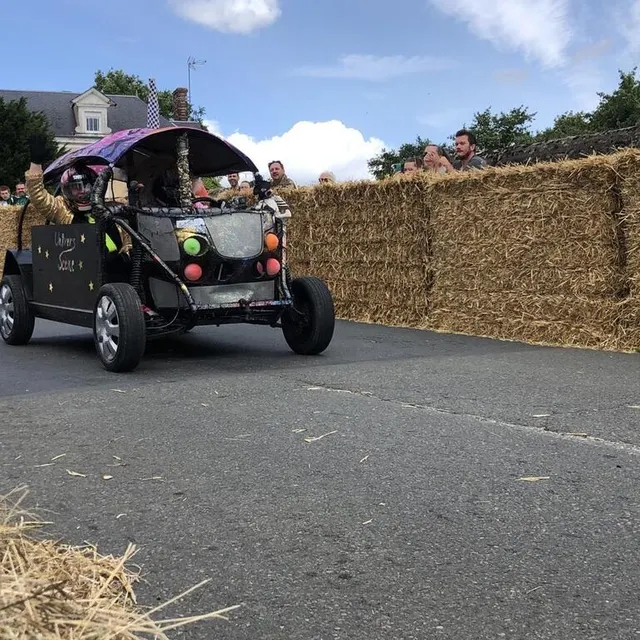 photo la descente de la rue des états-unis à loué est toujours spectaculaire.  ©  archives ouest-france