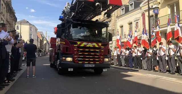 photo  les pompiers ont été applaudis abondamment lors du défilé patriotique, à alençon.  &copy;  ouest-france 