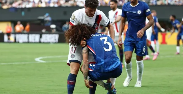 photo  c’était déjà chaud entre neves et cucurella.  &copy;  franck fife / afp 