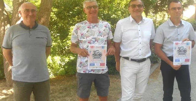 photo  philippe tournade, maire délégué de montabon, éric brams, de la commission loisirs ; hervé roncière, maire de montval, et françois olivier, maire délégué de château-du-loir.  &copy;  ouest-france 