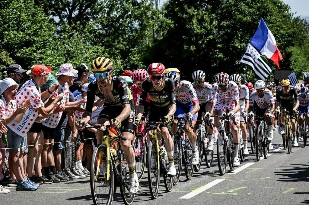 Morbihan Tour de France. Feu d’artifice tricolore au MontDore ce