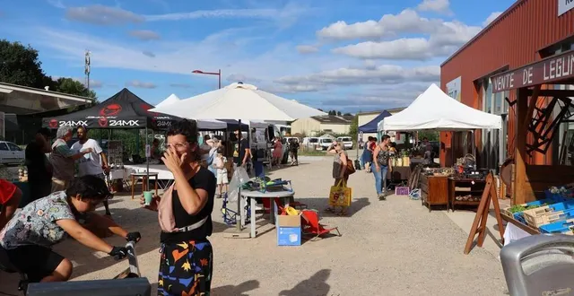 photo  les amateurs de bonnes affaires ont trouvé leur bonheur.  &copy;  le maine libre 