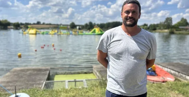photo  dimanche 13 juillet 2025. anthony walle, gérant de la société wallengo, a pu réinstaller son aquaparc à la base de loisirs de mansigné.  &copy;  le maine libre 