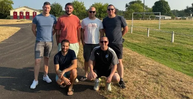photo  les six membres du nouveau bureau. derrière : corentin berger, françois galindo, françois remars, cédric gaillard. devant : dimitri drouet et yohann morisseau.  &copy;  ouest-france 