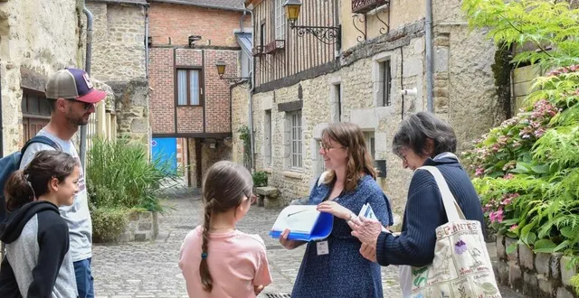 photo  c’est reparti pour les visites guidées historiques de la ville d’alençon.  &copy;  alençon tourisme 