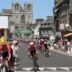 photo à flers, il y avait du monde pour applaudir le passage du tour de france le jeudi 10 juillet 2025.