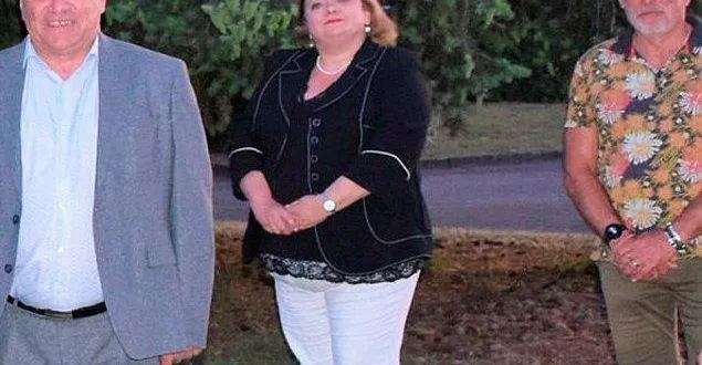 photo  karine lebatteux, au centre  &copy;  ouest-france 