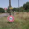 photo  depuis plusieurs jours, un panneau de limitation de vitesse 50 km/heure remplace le panneau d’entrée d’agglomération sur la route joignant arthezé vers malicorne-sur-sarthe. olivier hamme, responsable du service technique de la commune, a indiqué que le panneau a été volé et est en cours de renouvellement. la mairie va porter plainte. 
