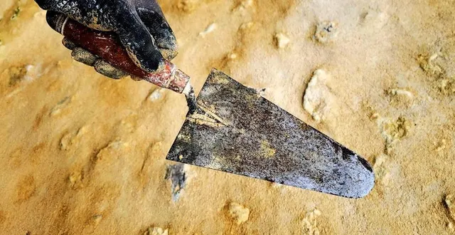 photo  l’enduit chaux sable traditionnel du perche est bien adapté au bâti percheron.  &copy;  ouest-france 