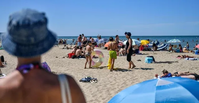 photo  18 plages normandes ont reçu le label pavillon bleu en 2025.  &copy;  archives mathis harpham / ouest-france 