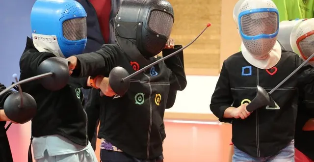 photo  « on a tous rêvé d’être zorro ou d’artagnan » : plus d’une centaine d’enfants ont profité d’une journée dédiée au sport, et notamment l’escrime, ce mercredi 16 juillet 2025.  &copy;  ouest-france 