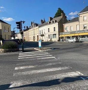 photo  le carrefour devant l’hôtel de la barque sera fermé mardi en journée et mercredi toute la journée.  &copy;  ouest-france 