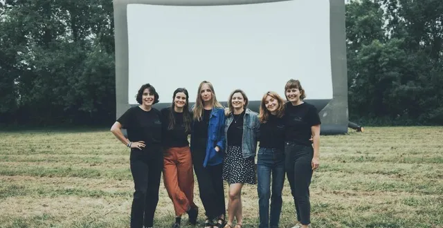 photo  copines depuis le collège, constance hamard, léa germain, jeanne ligonnière, lisa le teuff, mathilde tardif et marine grignon forment le bureau de l’association mazette !  &copy;  document remis 