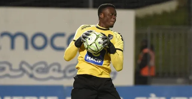 photo  saturnin allagbe a disputé plus de 100 matches en ligue 2 avec les chamois niortais.  &copy;  co - benoit felace 