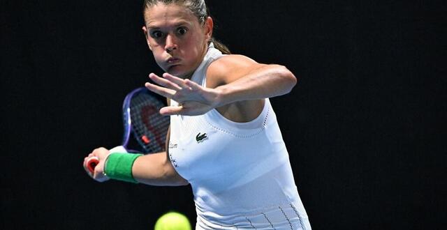 photo  chloé paquet s’est inclinée face à donna vekic (52e) en deux sets (6-3, 6-3).  ©  william west / afp 