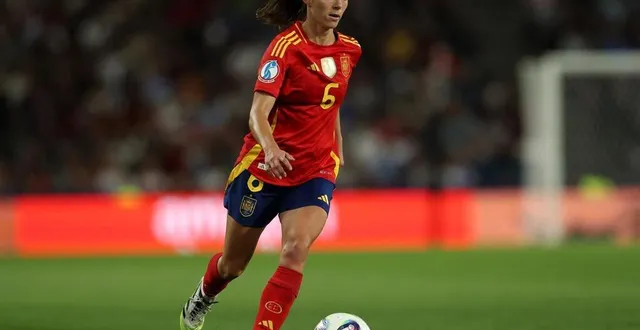 photo  aitana bonmati avec l’espagne lors de l’euro 2025.  &copy;  eddie keogh / afp 