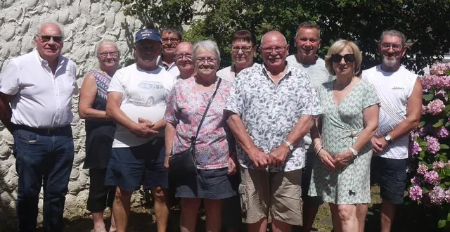 photo  le jury au concours des maisons fleuries est passé dans la commune de ruaudin.  &copy;  le maine libre 