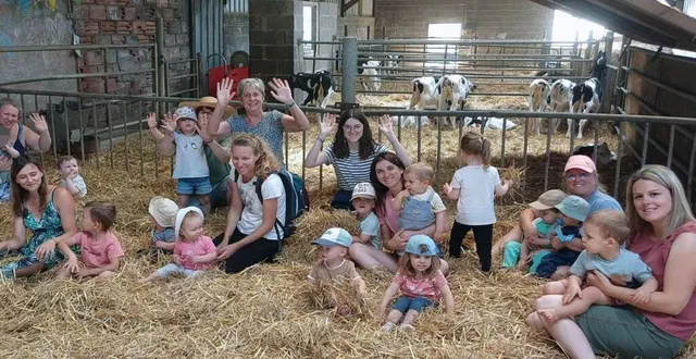 photo  expérience sensorielle dans la paille.  &copy;  4cps 