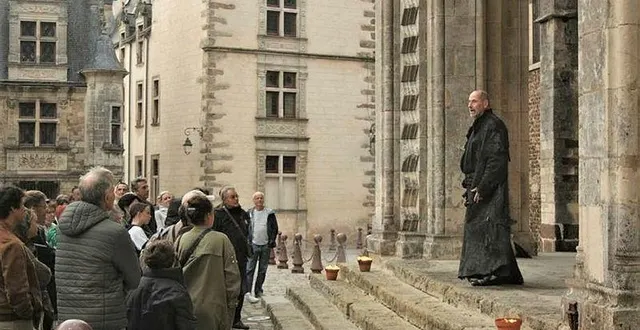 photo  jacques gouin alias jacques le chimérique, a été la tête pensante et le maître de cérémonie des mystères de la cathédrale pendant une vingtaine d’années.  &copy;  archives ouest-france 