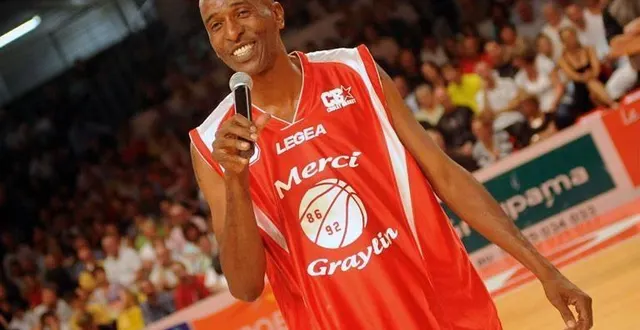 photo  revenu à cholet en 2009, graylin warner avait pu mesurer tout l’amour que lui portaient les fans de cholet basket.  &copy;  archives 