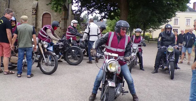 photo  sept motos anciennes se sont élancées pour rejoindre leurs homologues en belgique.  &copy;  le maine libre 