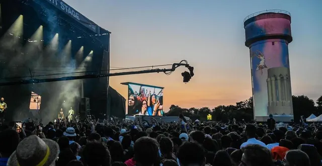 photo  une parade à vélo est organisée pour se rendre au festival art sonic en 2025.  &copy;  archives ouest-france 