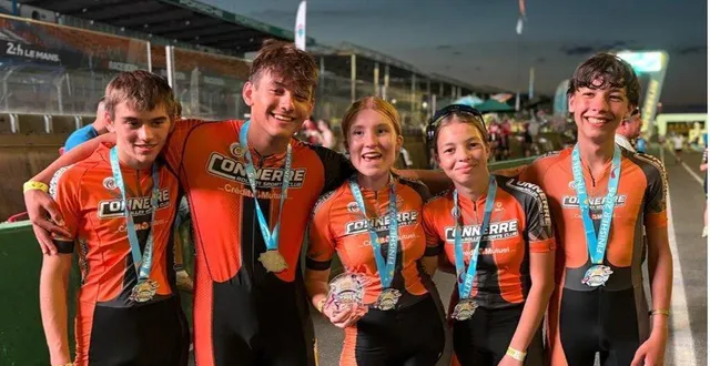 photo  les jeunes du club heureux après leur magnifique 3e place  &copy;  ouest-france 