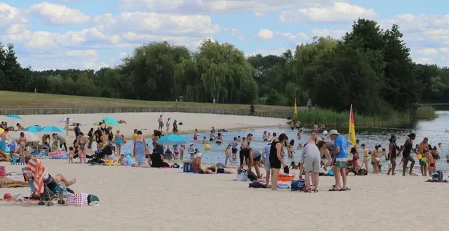 photo  la plage de la monnerie est un incontournable de l’été à la flèche (sarthe).  &copy;  ouest-france 