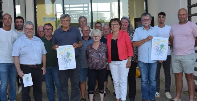 photo  conseillers départementaux, élus et associations cyclistes d’ombrée d’anjou préparent le passage du tour de france femmes et composent une journée festive à saint-michel-et-chanveaux  &copy;  ouest-france. 