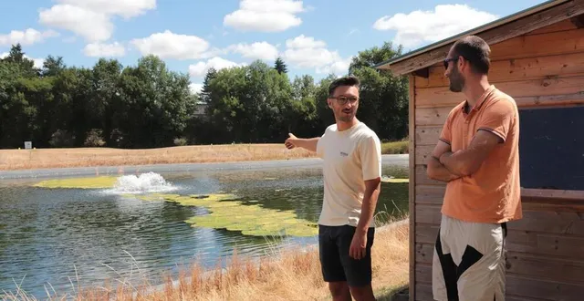 photo  hugo gabillaud, directeur du golf de bressuire et louis vandenborre, responsable technique de la structure sont confrontés à l’enjeu de la gestion de l’eau l’été.  &copy;  co – lola pineau 