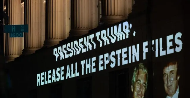photo  une projection sur un bâtiment près de la maison blanche à washington le vendredi 18 juillet 2025.  &copy;  allison bailey / via afp 