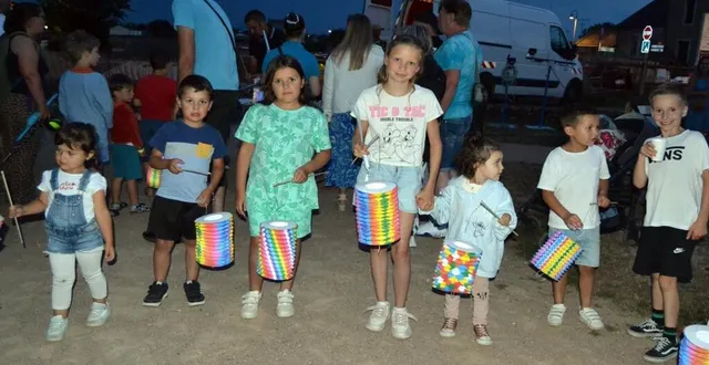 photo  des plus petits au plus grands tous les flambeaux étaient équipés d’ampoules leds.  &copy;  le maine libre 