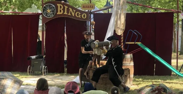 photo  « oui capitaine ! » est repris en chœur par parents et enfants face au bingo baraka.  &copy;  ouest-france 