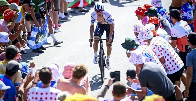 photo  remco evenepoel a abandonné sur le tour de france.  &copy;  pool vincent kalut/belga via afp 