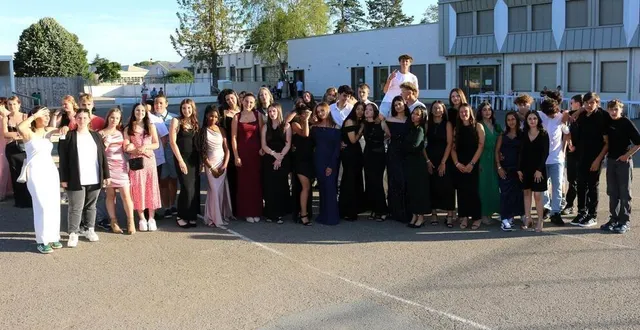 photo  en fin d’année scolaire, un bal a été organisé pour les élèves.  &copy;  ouest-france 