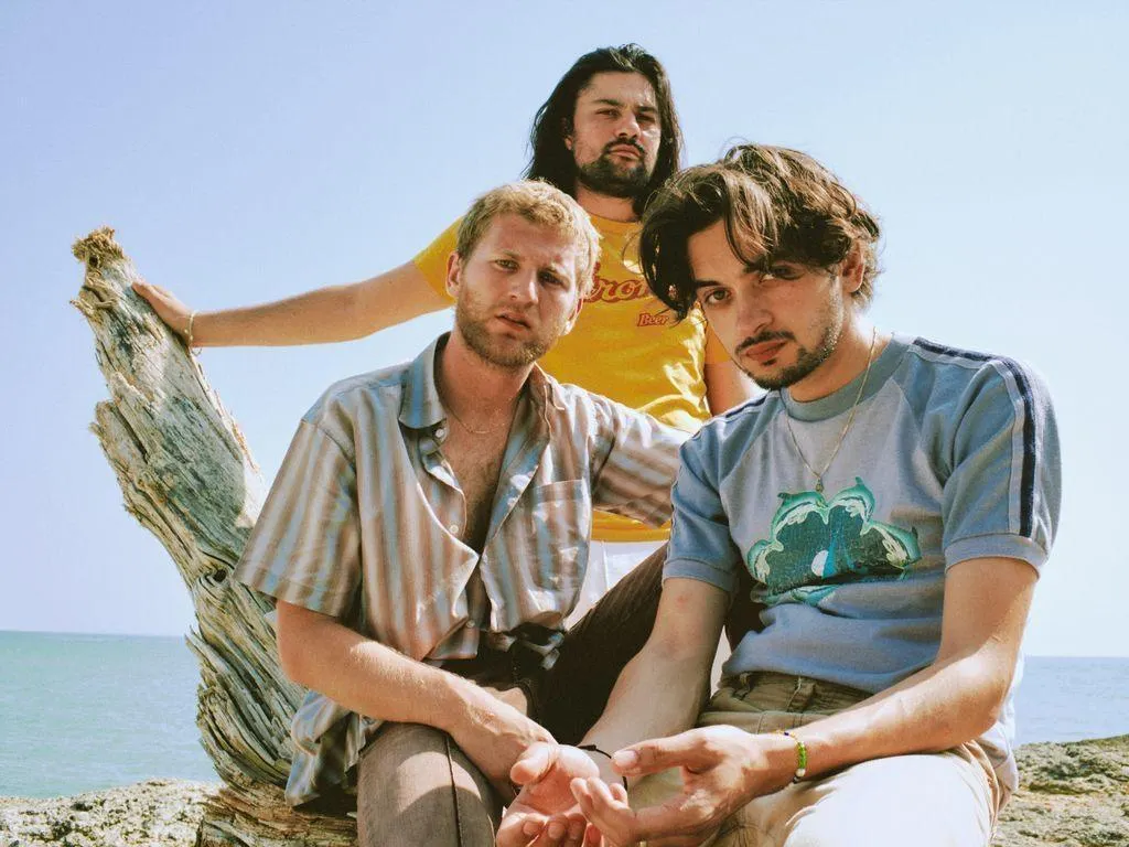 On pense notre musique pour le live » : Le groupe Please lance les  festivités aux Grandes - Saint-Lô.maville.com