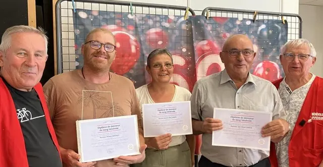 photo  trois donneurs ont été diplômés pour leurs différents dons.  &copy;  co 