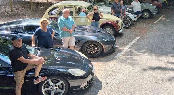 photo  quatorze superbes demoiselles ont parcouru le bocage.  &copy;  le maine libre 