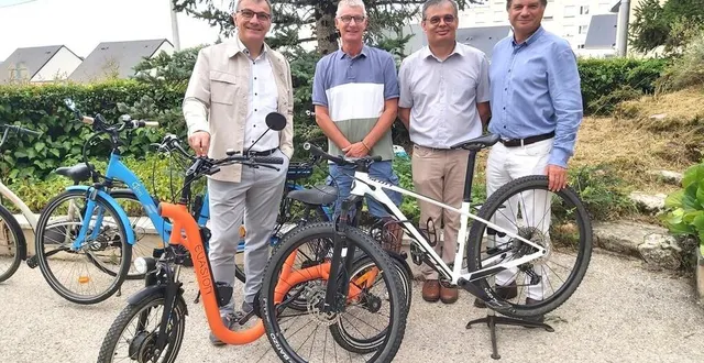 photo  hervé roncière, éric brams, thierry léon et denys wissler.  &copy;  le maine libre 