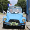 photo dans la cohorte du rétromobile club de juigné-sur-sarthe, on pouvait retrouver une citroën dyane.