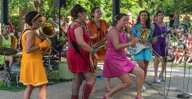 photo  le groupe mademoiselle orchestra animera la dernière soirée, vendredi  &copy;  ouest-france 