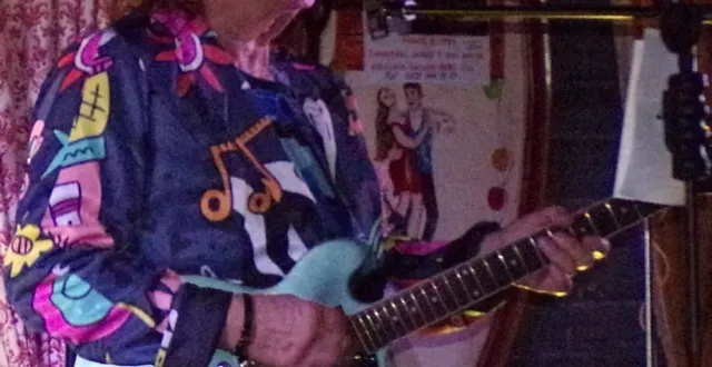 photo  billy west commence sa tournée française au bistro broc café.  &copy;  le maine libre 